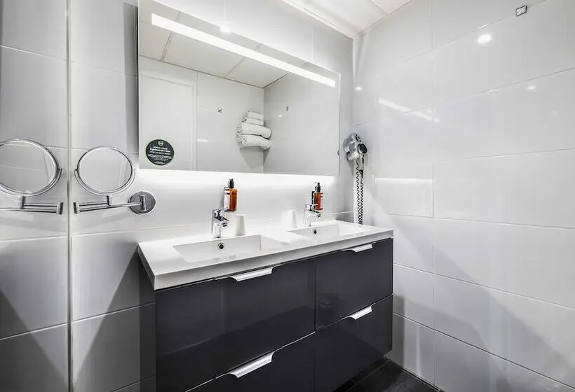 اتاق استاندارد سه نفره, B&b Hôtel Perpignan Centre