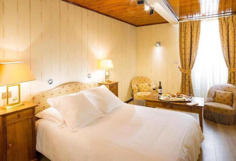 غرفة سوبيريور, De La Poste