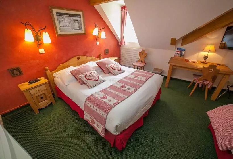 Standard Kolmen Hengen Huone, Des Princes, Chambery Centre