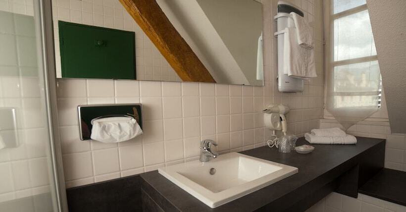 Семейный Номер, Des Princes, Chambery Centre