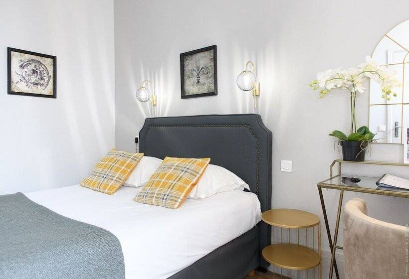 クラシックルーム, A L Hôtel Des Roys