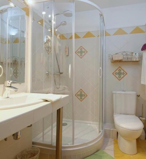 Habitació Basic, Du Palais