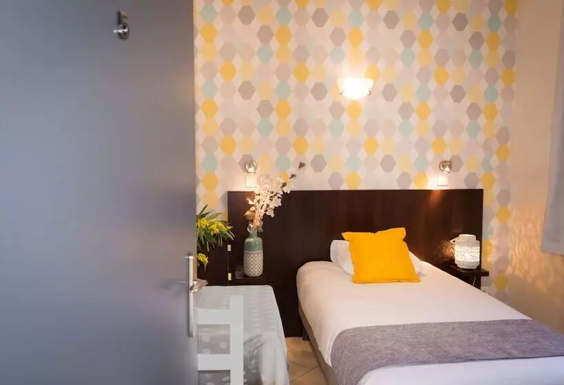 اتاق استاندارد یک نفره, Et Appartements Reine D Azur