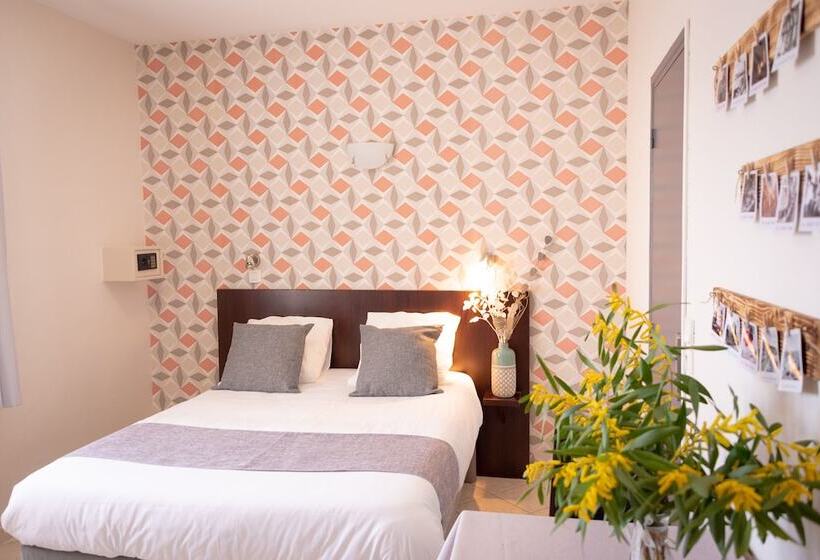 غرفة قياسية, Et Appartements Reine D Azur