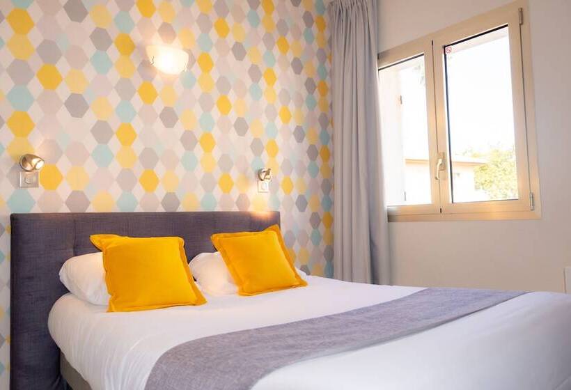 غرفة قياسية, Et Appartements Reine D Azur