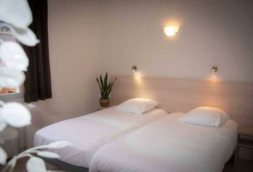 Номер Стандарт, Et Appartements Reine D Azur