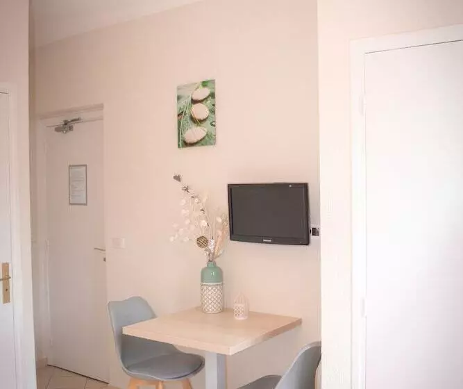 اتاق استاندارد, Et Appartements Reine D Azur