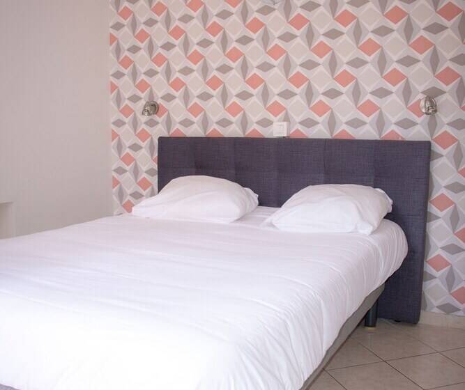 غرفة قياسية مزوَّدة بشُرفة, Et Appartements Reine D Azur