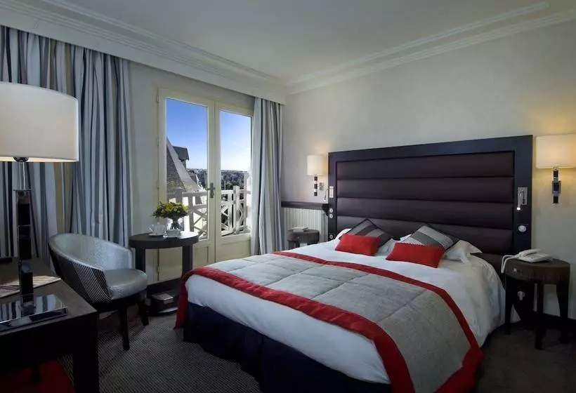 スタンダードシティビュールーム, Grand Hôtel Des Thermes