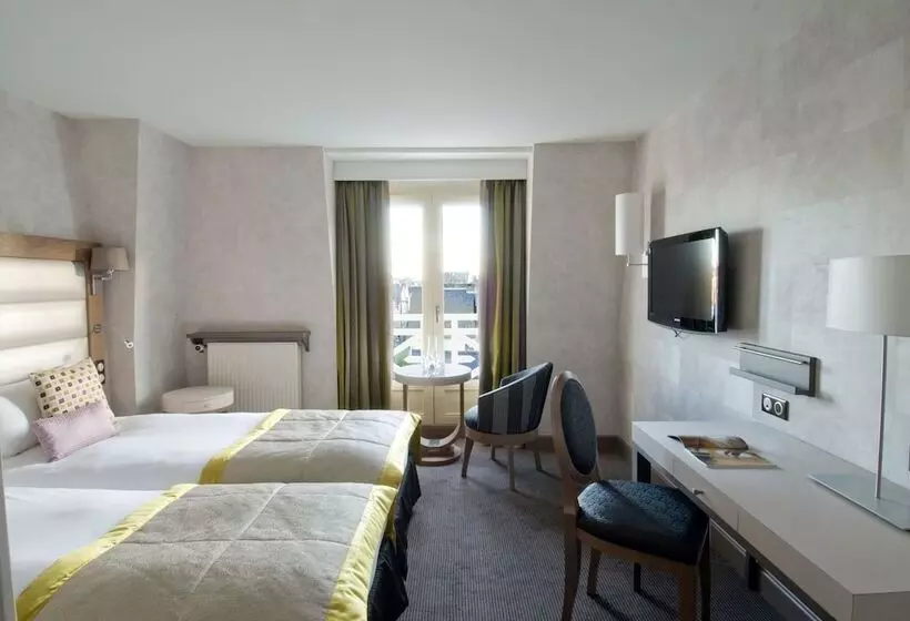 スタンダードシティビュールーム, Grand Hôtel Des Thermes