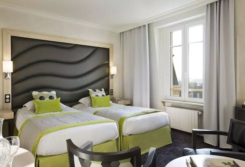 シティビューのスーペリアルーム, Grand Hôtel Des Thermes