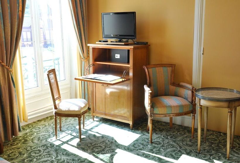 اتاق لوکس, Grand Hôtel Des Templiers