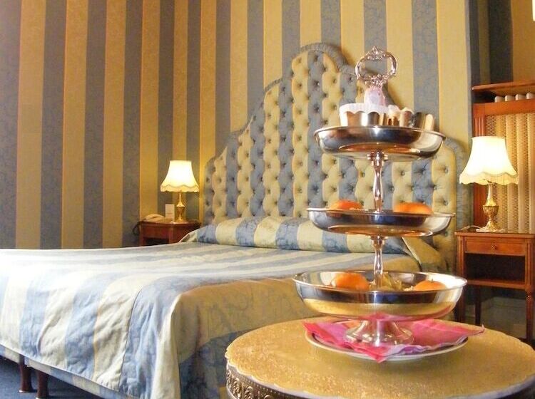 اتاق لوکس, Grand Hôtel Des Templiers