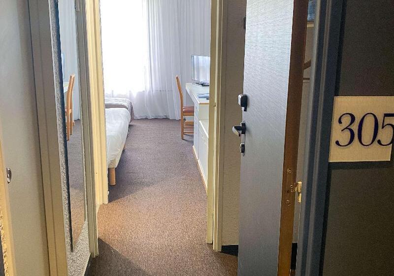 غرفة قياسية, Kyriad Montchanin Le Creusot