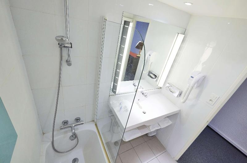 غرفة قياسية, Kyriad Montchanin Le Creusot