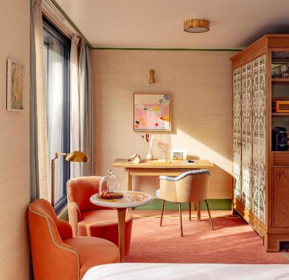 デラックスルーム, La Fantaisie