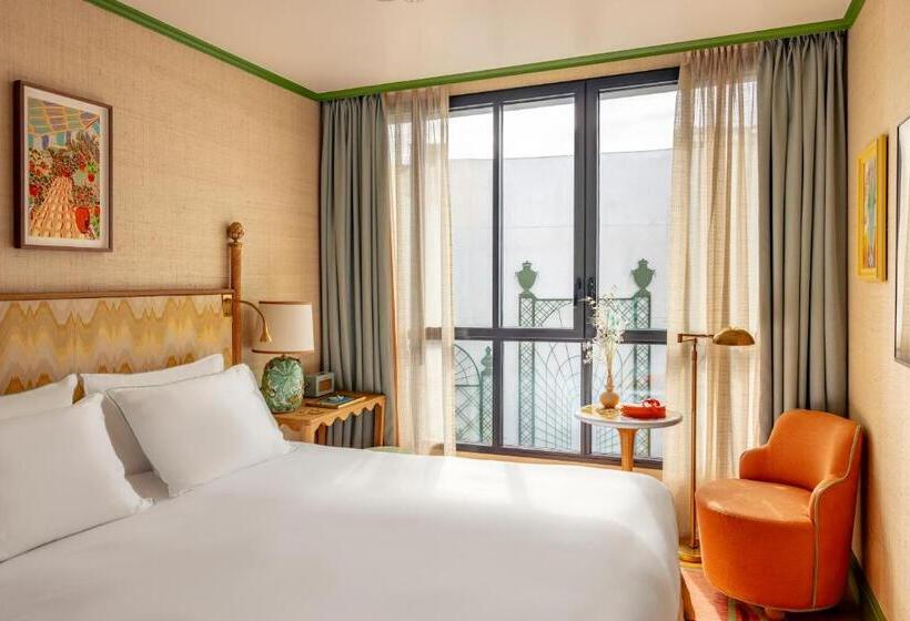 ガーデンビュースタンダードルーム, La Fantaisie