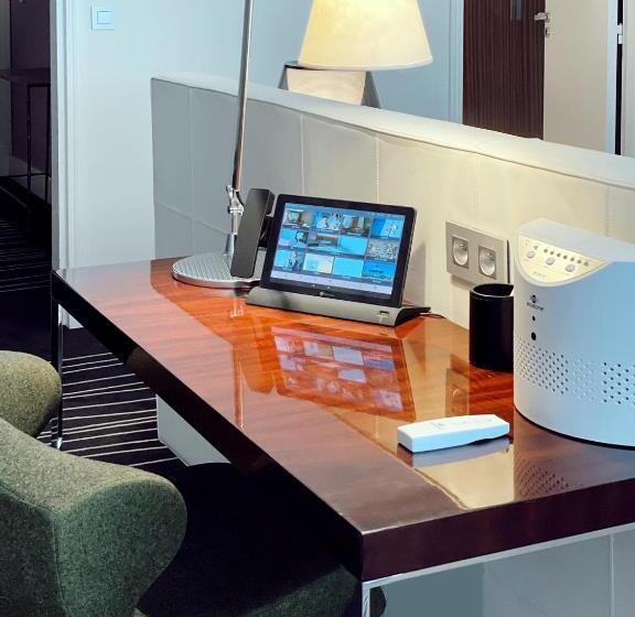 Полулюкс, Maison Pic