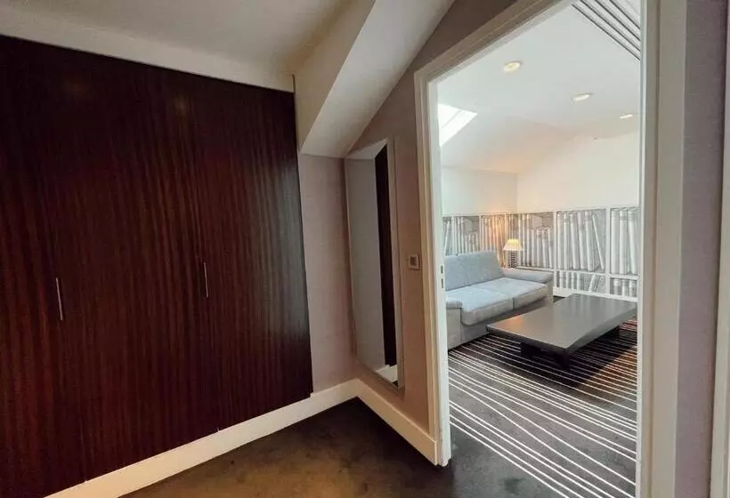 Suite, Maison Pic