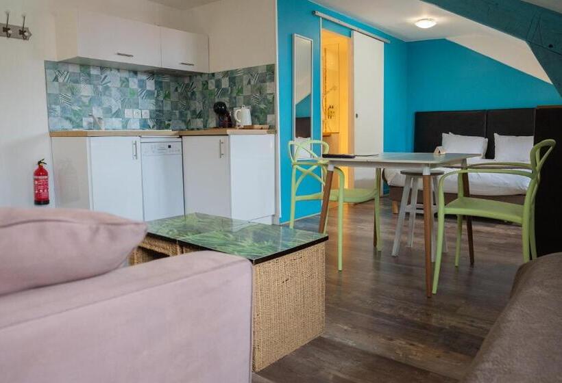 スタンダードスタジオ, Mosaik