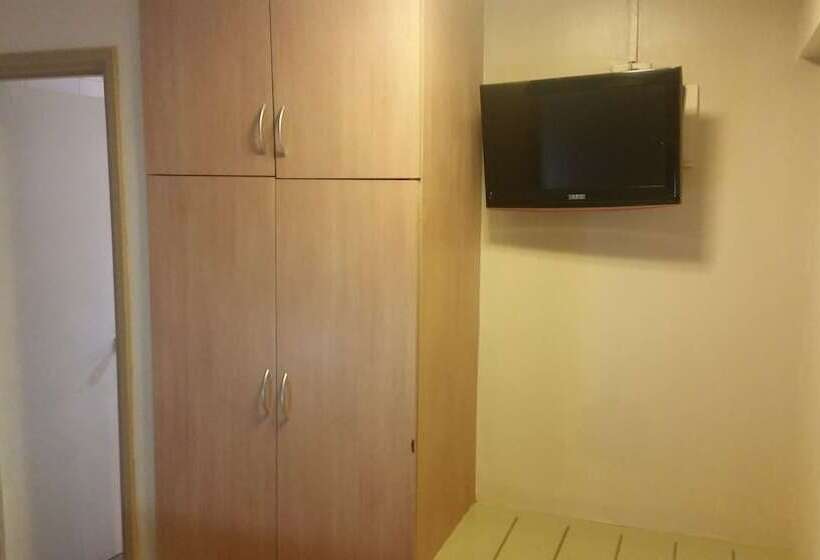 سوییت خانوادگی, Peninsula International