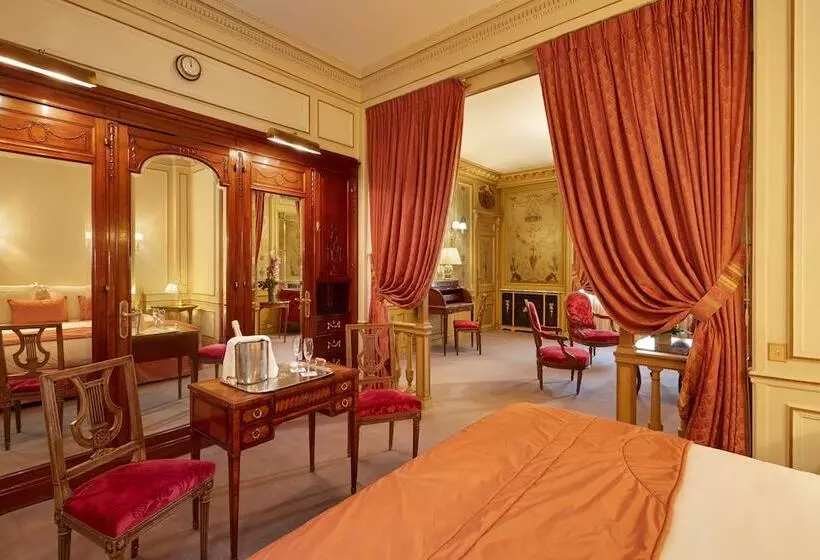 Junior Suite, Raphael