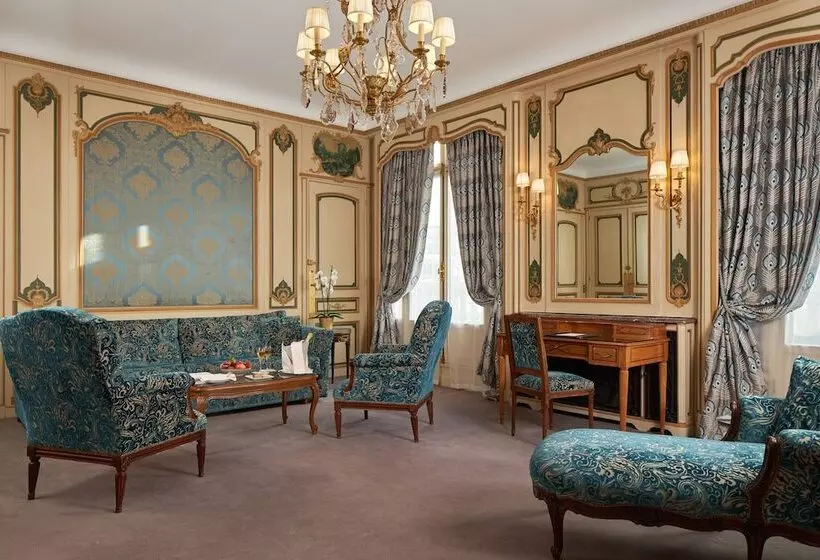 Suite, Raphael