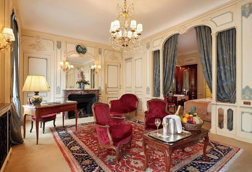 Suite, Raphael