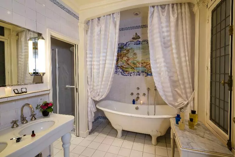 Junior Suite Deluxe, Raphael