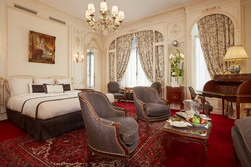 Habitación Deluxe, Raphael