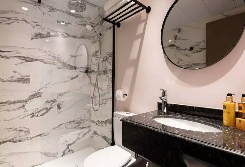 Camera Comfort, Royal Saint Germain
