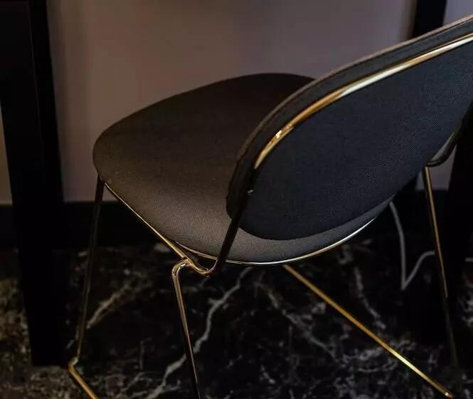 Camera Comfort, Royal Saint Germain
