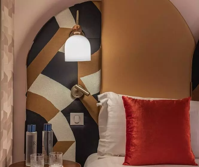Camera Comfort, Royal Saint Germain
