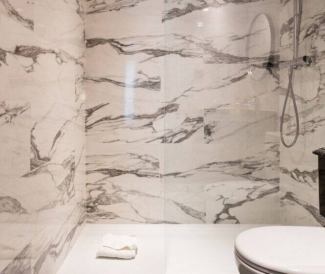 スタンダードルーム, Royal Saint Germain