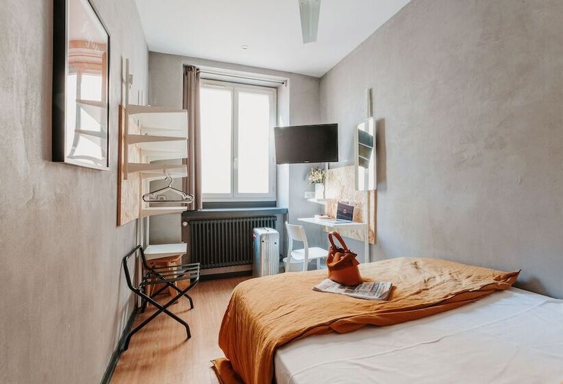 经典单人间, Taggat