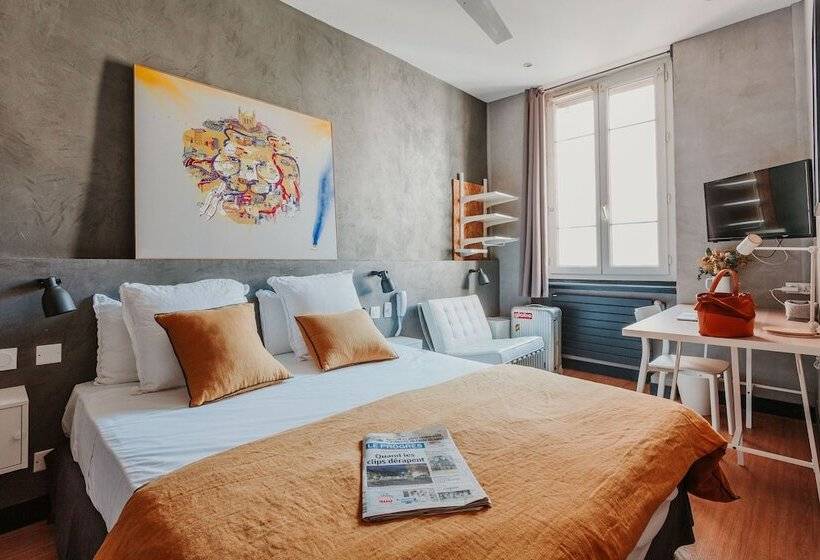 舒适型房间, Taggat