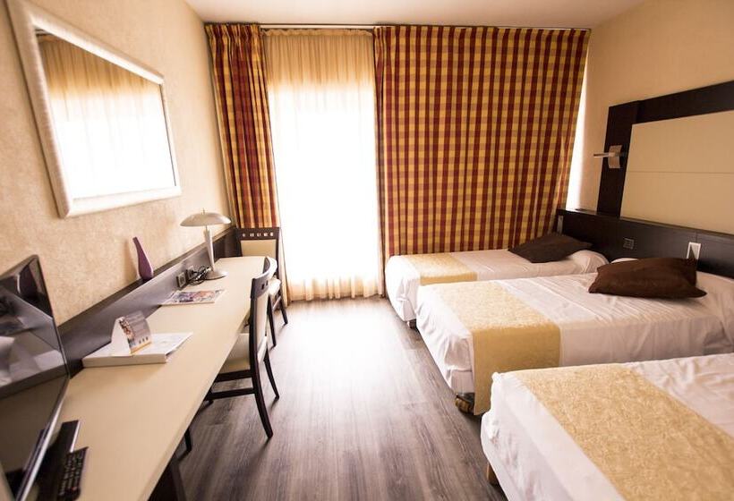 Номер Стандарт Индивидуальный, The Originals City, Hôtel Galaxie, Nice Aéroport