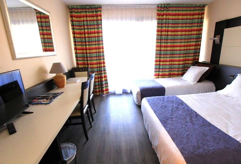 Номер Стандарт, The Originals City, Hôtel Galaxie, Nice Aéroport