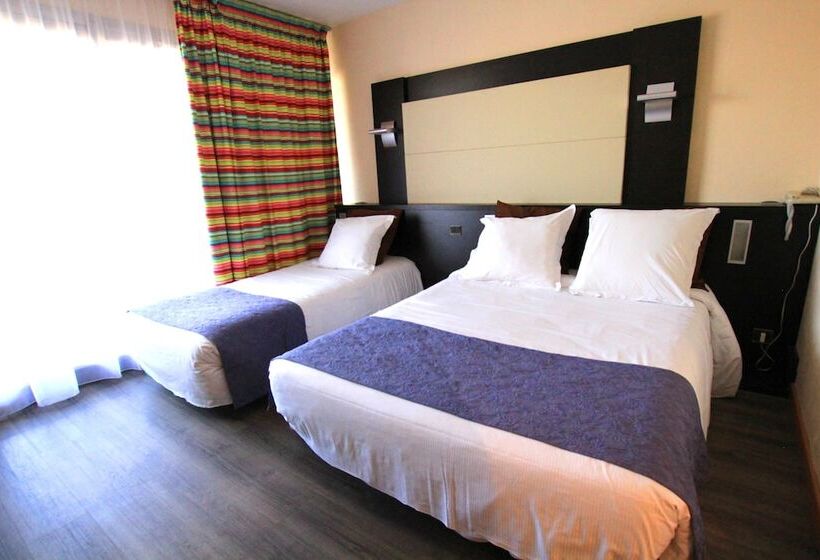 Номер Стандарт, The Originals City, Hôtel Galaxie, Nice Aéroport