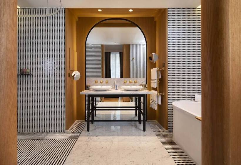 エクゼクティブスイート, Hôtel Vernet Champs Elysées Paris