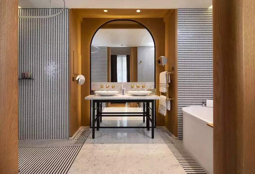 エクゼクティブスイート, Hôtel Vernet Champs Elysées Paris