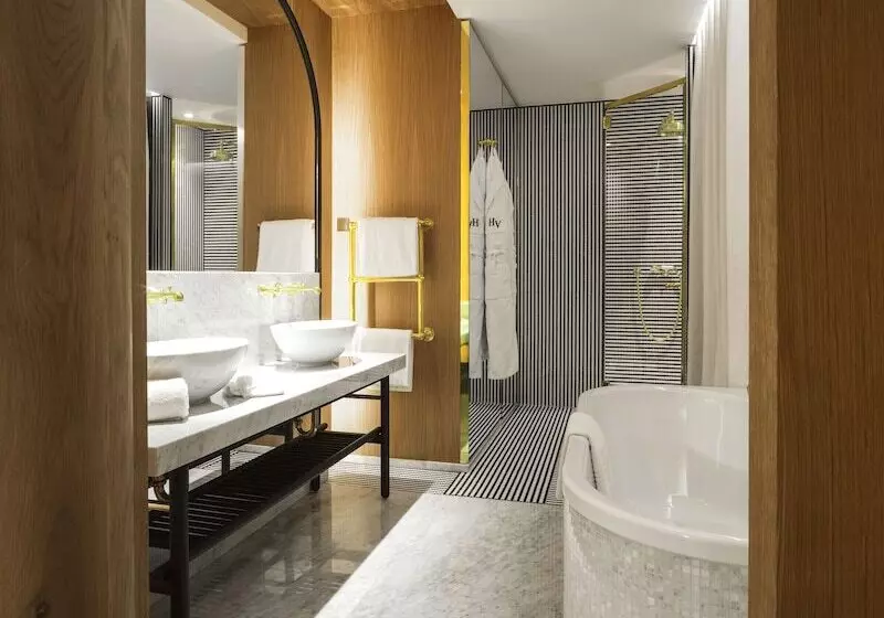 エクゼクティブスイート, Hôtel Vernet Champs Elysées Paris