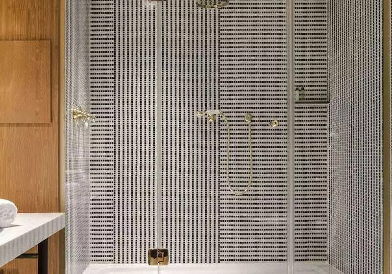 エクゼクティブスイート, Hôtel Vernet Champs Elysées Paris