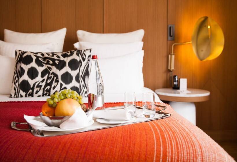 プレステージルーム, Hôtel Vernet Champs Elysées Paris