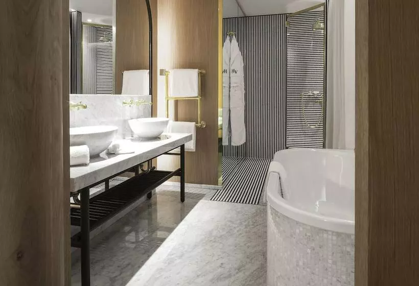 プレステージスイート, Hôtel Vernet Champs Elysées Paris