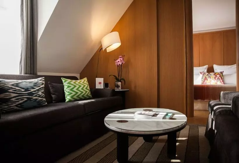 プレステージスイート, Hôtel Vernet Champs Elysées Paris