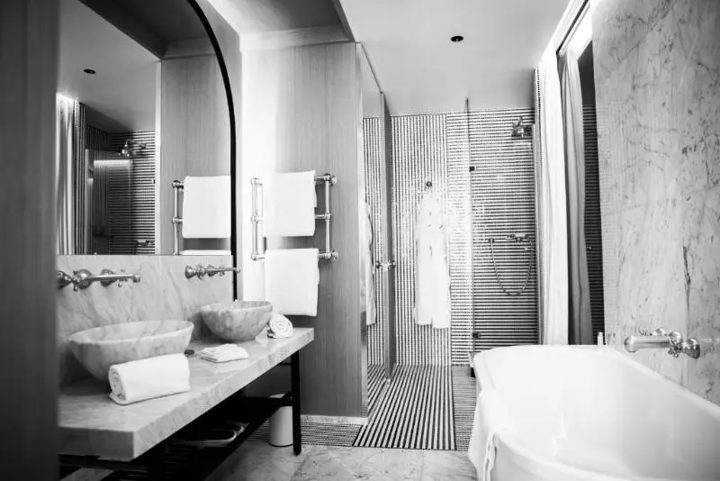 ファミリールーム, Hôtel Vernet Champs Elysées Paris