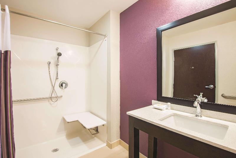 سوییت اجرایی, Hôtel Vernet Champs Elysées Paris