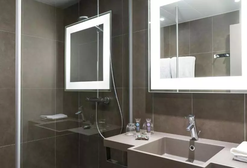 身障者適用スーペリアールーム, Novotel Chateau De Versailles