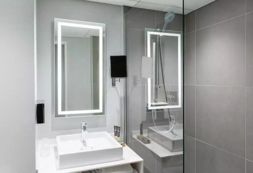 اتاق خانوادگی تودرتو, Novotel Poitiers Site Du Futuroscope